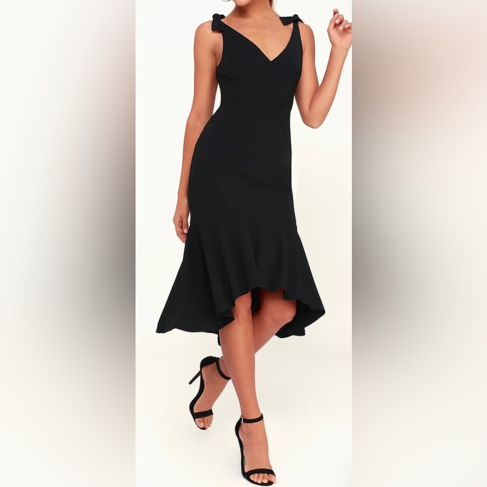 Chic Black V-Neck Ruffle Hem Dress